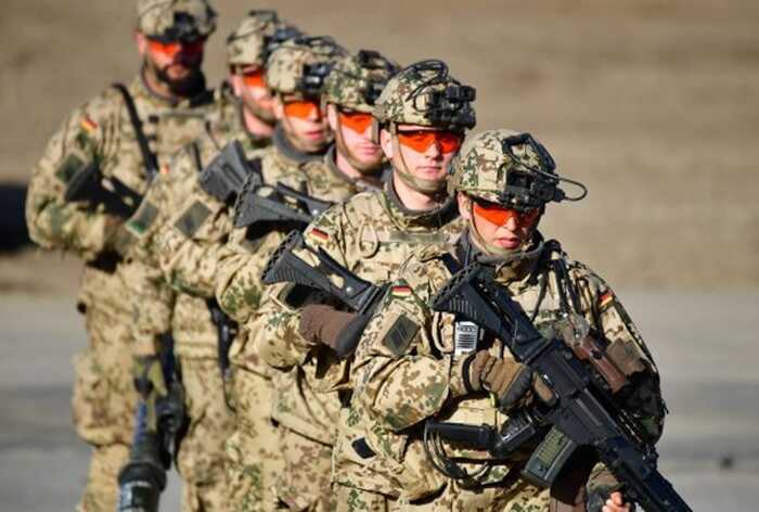 НАТО просить Німеччину надати 40 тисяч військових, — Reuters