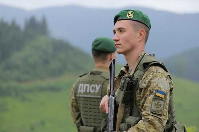 На Закарпатті роми напали на прикордонників