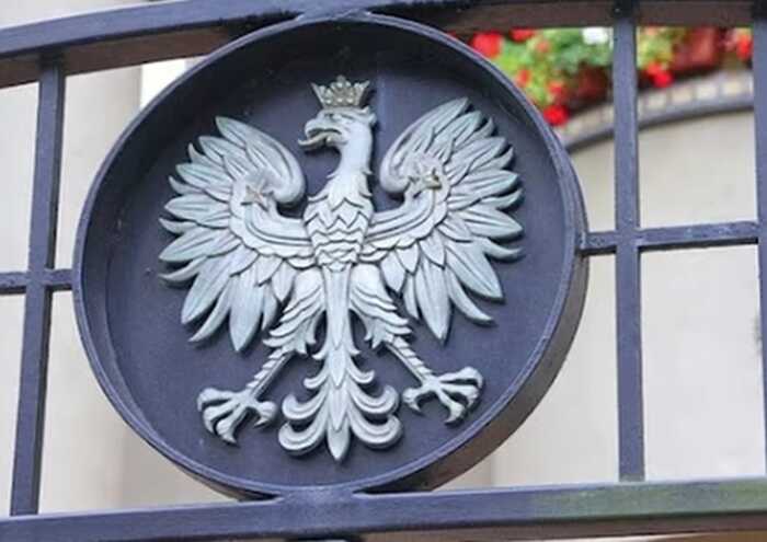 Росія закриває генконсульство Польщі в Калінінграді