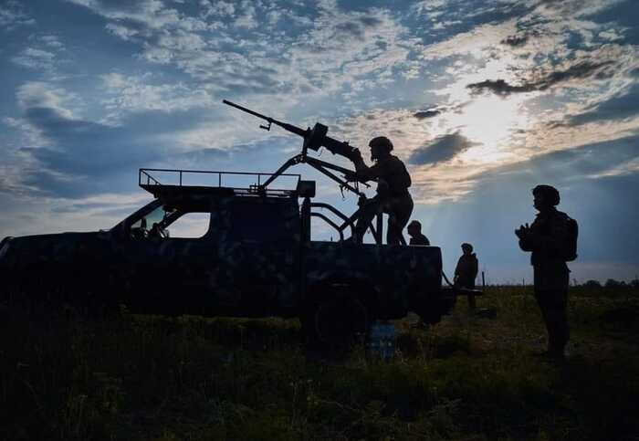 У Києві лунають вибухи, працює ППО