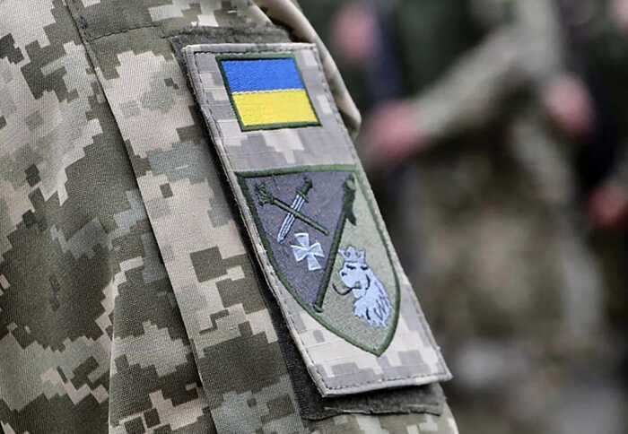 У Рівному співробітники ТЦК намагалися силоміць посадити літнього чоловіка в мікроавтобус