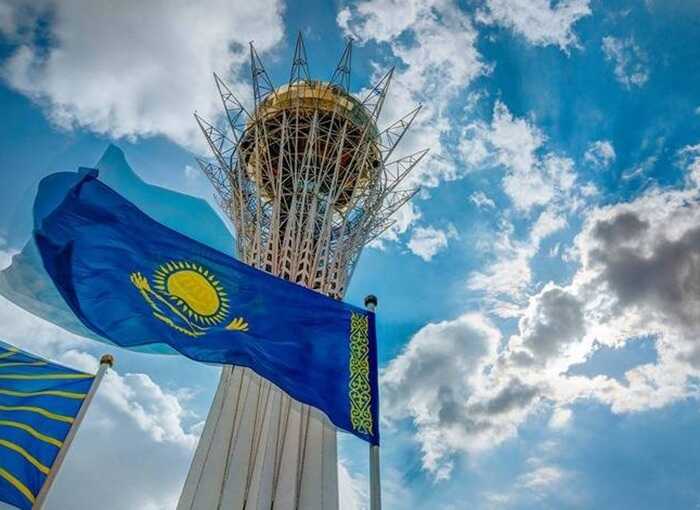 Казахстан уповільнив транзит російських вантажів через територію країни
