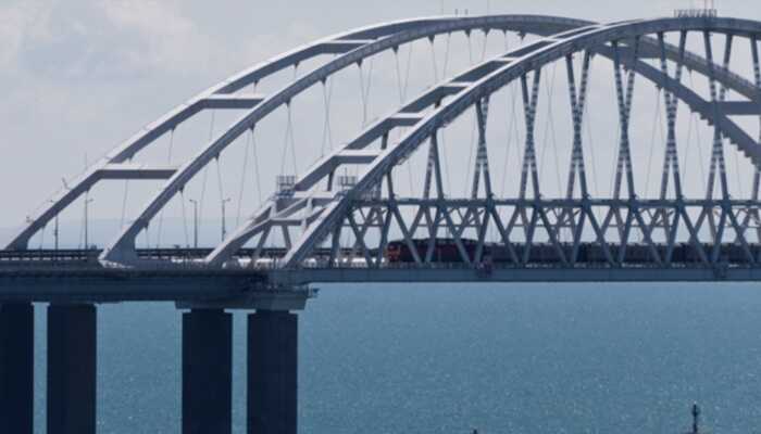 У Севастополі росіяни затримали чоловіка через коментарі про Керченський міст