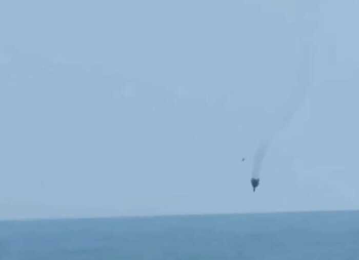 Одеса зазнала атаки ворожих дронів: уламки БпЛА впали в море