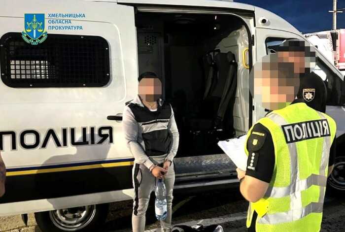 З Німеччини екстрадували українця, який намагався дати хабар слідчому