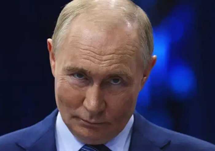 Путін дозволив поліції блокувати рахунки росіян без рішення суду