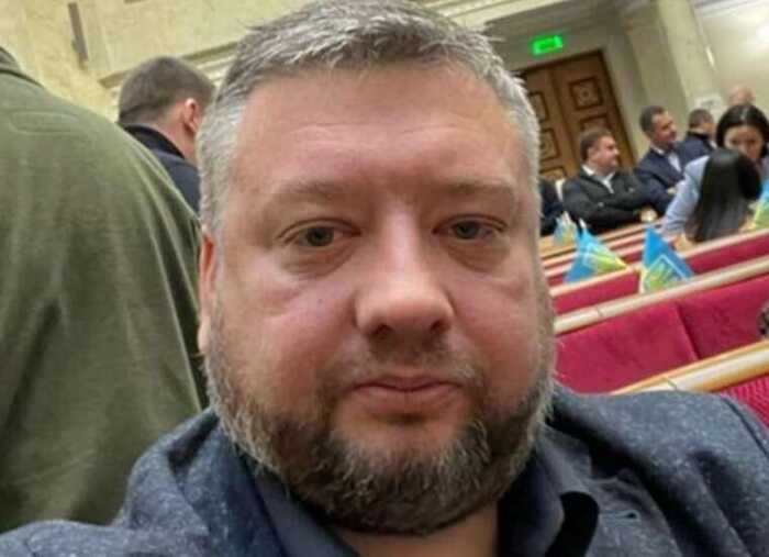 Дружина підозрюваного у масштабних розкраданнях нардепа Кузнєцова будує дачу у столиці з 2021 року