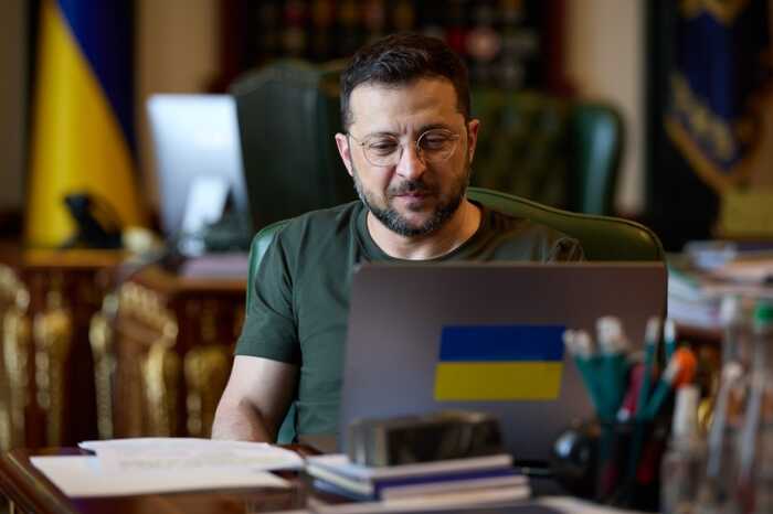 Зеленський обговорив з Рютте закупівлю зброї у США