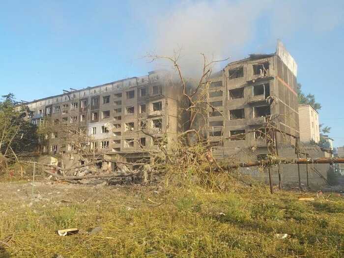 Удар по Білозерському на Донеччині: двоє загиблих, ще семеро поранено