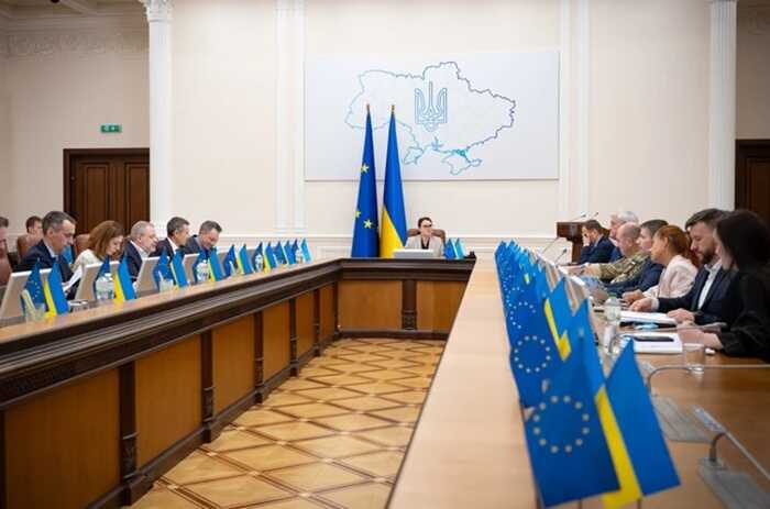 Кабмін розробляє програму підтримки для мільйонів українців