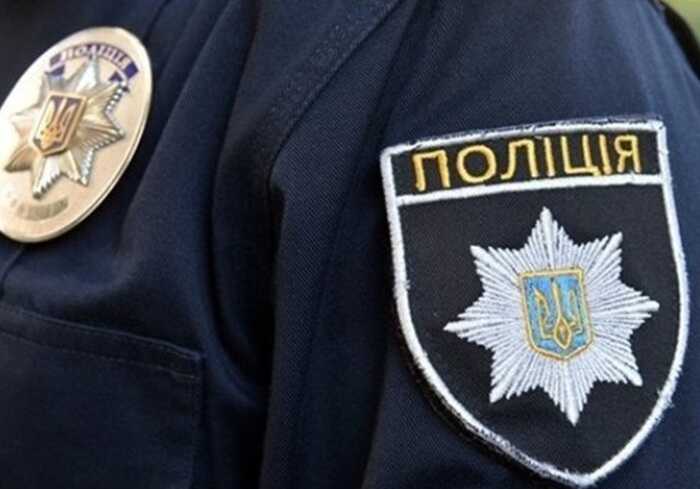 У Харкові четверо чоловіків пограбували матір військового