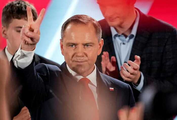Президент Польщі Навроцький став на бік Росії, — ЗМІ
